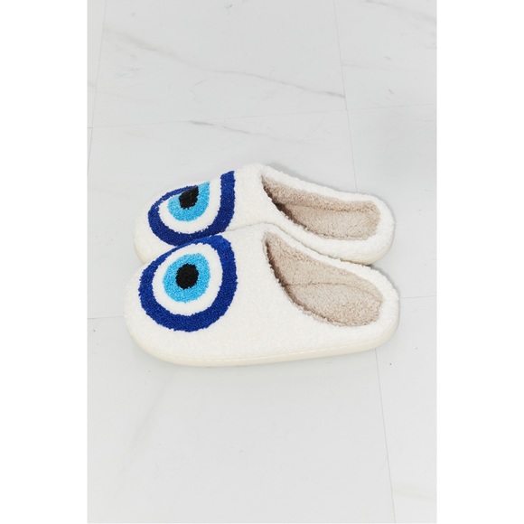 Eye Plush Slipper - Picture 4 of 5